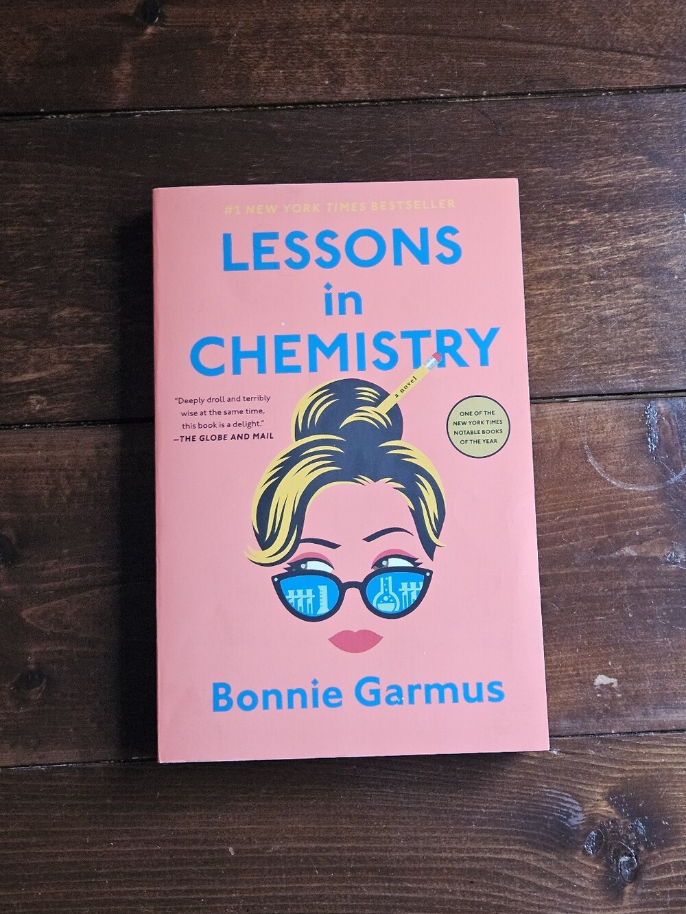 Lessons in Chemistry by Bonnie Garmus Paperback